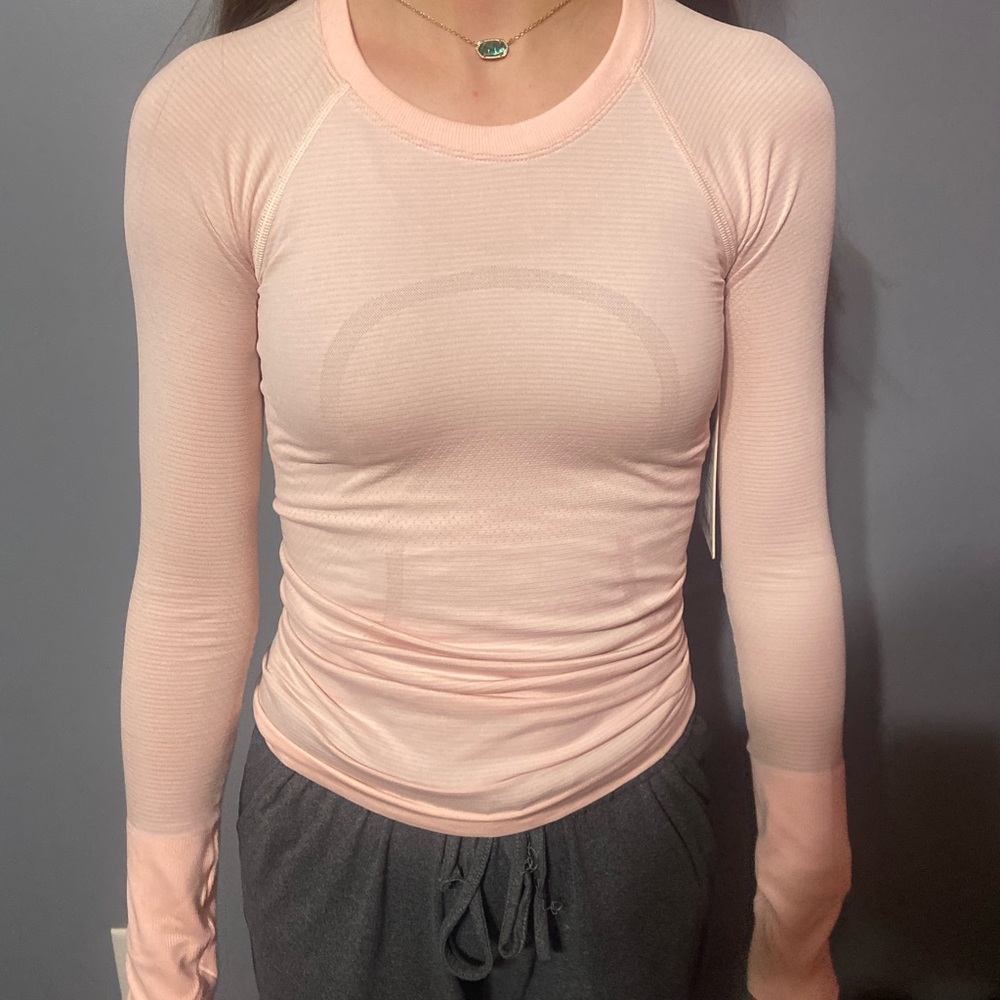 BRAND NEW LULULEMON LONG SLEEVE!!